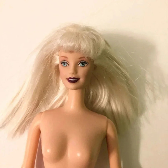 Barbie Doll Mattel Twist and Turn  Bendable Knees China Grey Dress - Picture 14 of 16